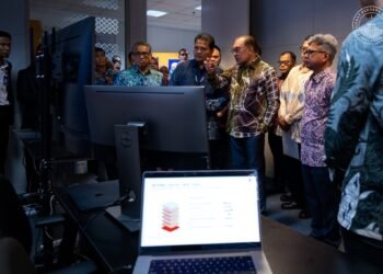 PM tinjau pusat kriptologi negara, saksikan penubuhan CSCDC
